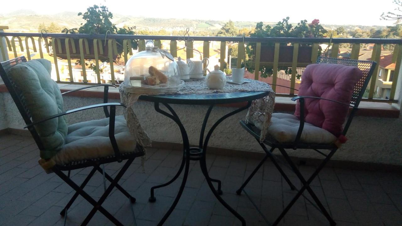 Nel Giardino Di Oz Bed & Breakfast Fornovo di Taro Ngoại thất bức ảnh