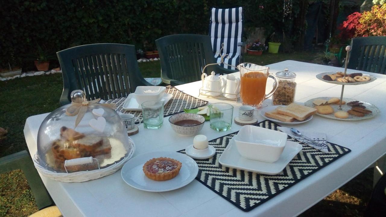 Nel Giardino Di Oz Bed & Breakfast Fornovo di Taro Ngoại thất bức ảnh