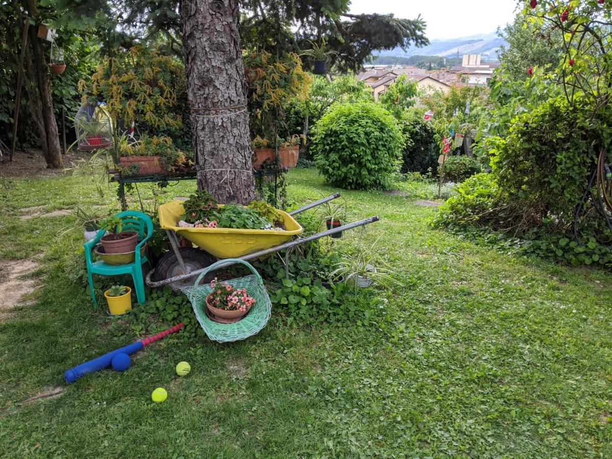 Nel Giardino Di Oz Bed & Breakfast Fornovo di Taro Ngoại thất bức ảnh