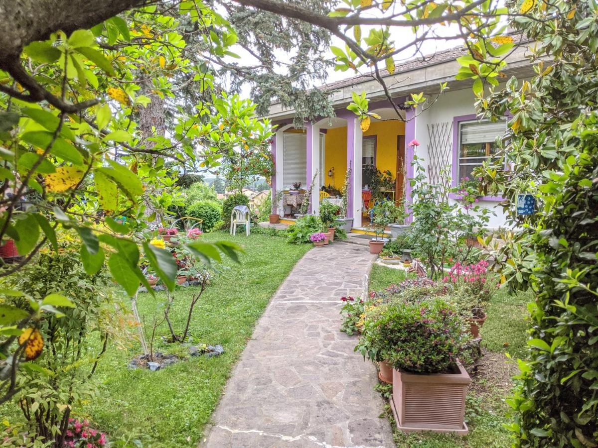 Nel Giardino Di Oz Bed & Breakfast Fornovo di Taro Ngoại thất bức ảnh